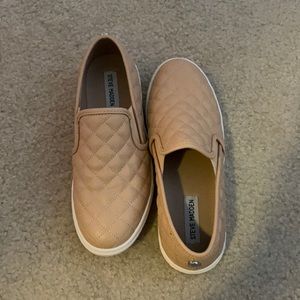 👍NEW Quilted Slip On Sneakers Casual Shoes